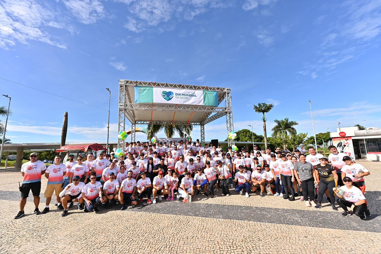 Hábitos saudáveis: TCE-AM realiza caminhada com mais de 200 pessoas