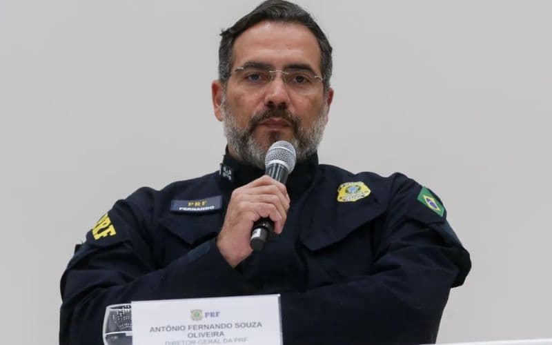 Diretor da PRF enfrentará processo na Comissão de Ética por supostamente promover Lula