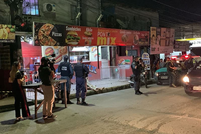 Homem é morto e tem corpo deixado em via pública de Manaus