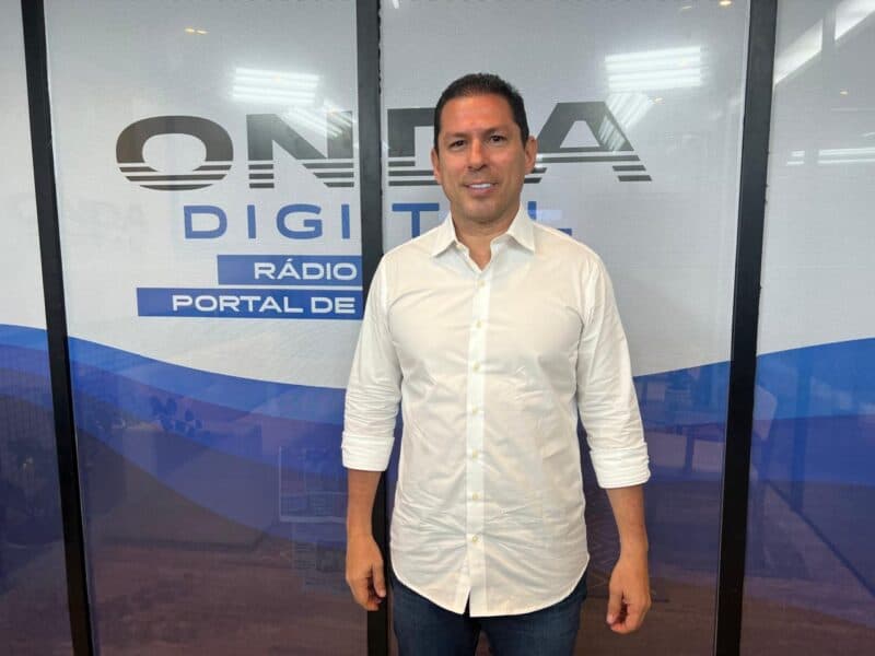 Ramos faz acordo com Eron Bezerra para definir pré-candidato à Prefeitura de Manaus pela federação