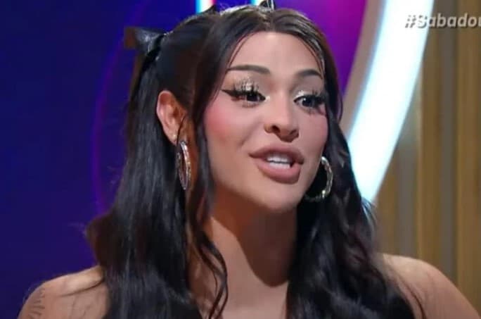 Pablo Vittar revela que já ficou com jogador brasileiro famoso