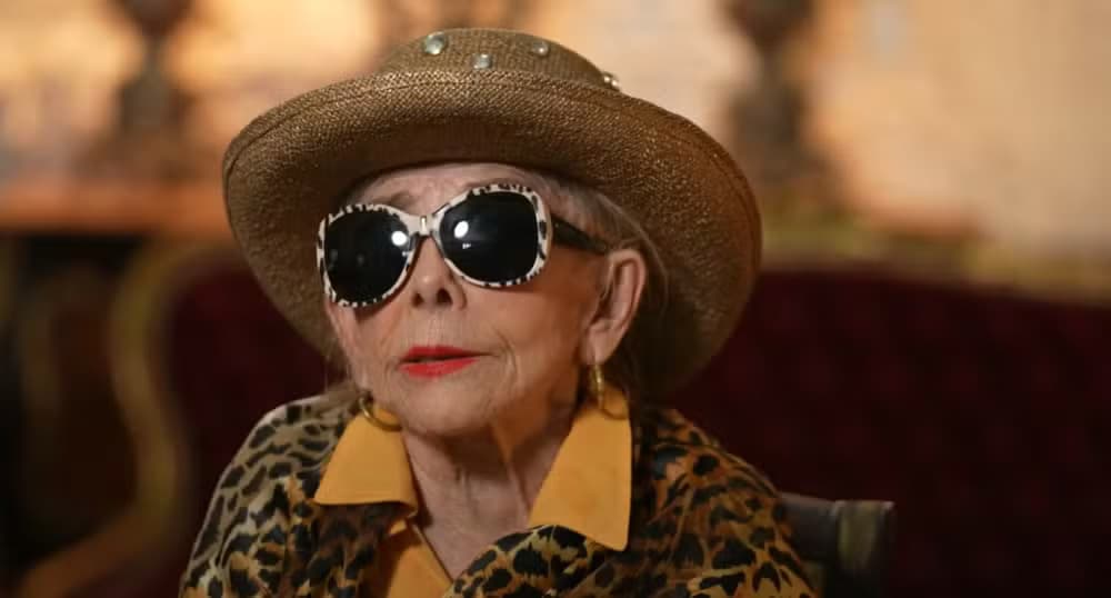 Socialite no RJ diz que ex-motorista a manteve em cárcere privado por 10 anos; joias sumiram