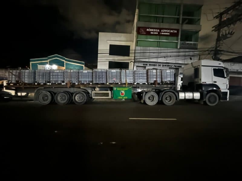 Em Manaus, caminhão é apreendido com 24 reservatórios avaliado em R$ 360 mil