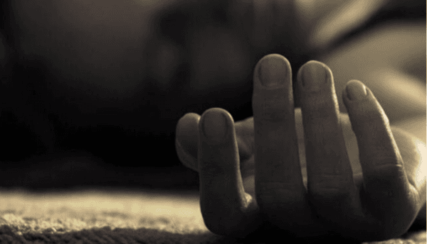 Jovem é encontrada morta embaixo da cama, em Fortaleza