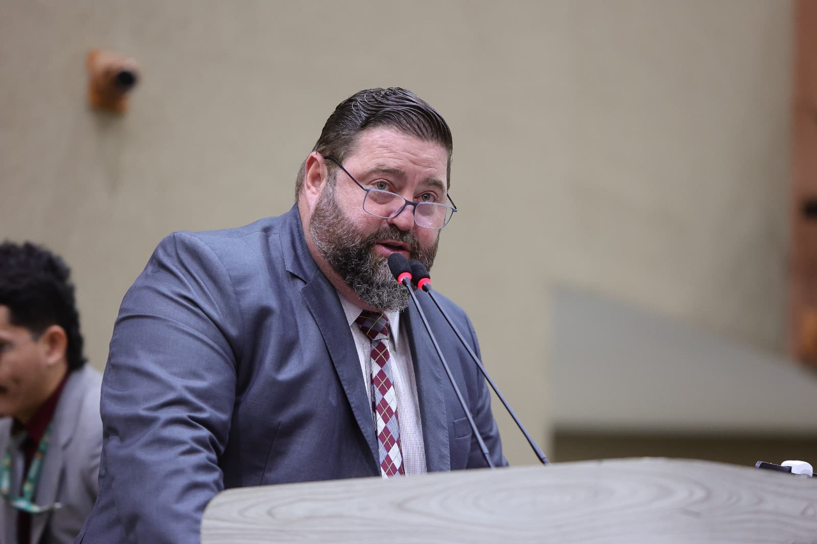 MPAM investiga denúncia de William Alemão sobre desvio de verba pública e propaganda eleitoral antecipada