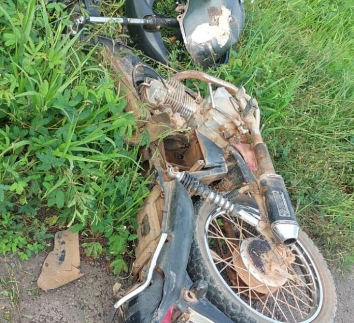 VÍDEO: Homem morre após empinar motocicleta com amigo na BR-174, no AM