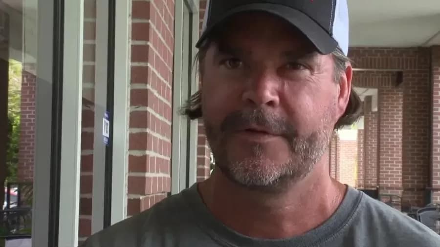 Nos EUA, homem contrai bactéria “comedora de carne” ao pisar em conchas em praia