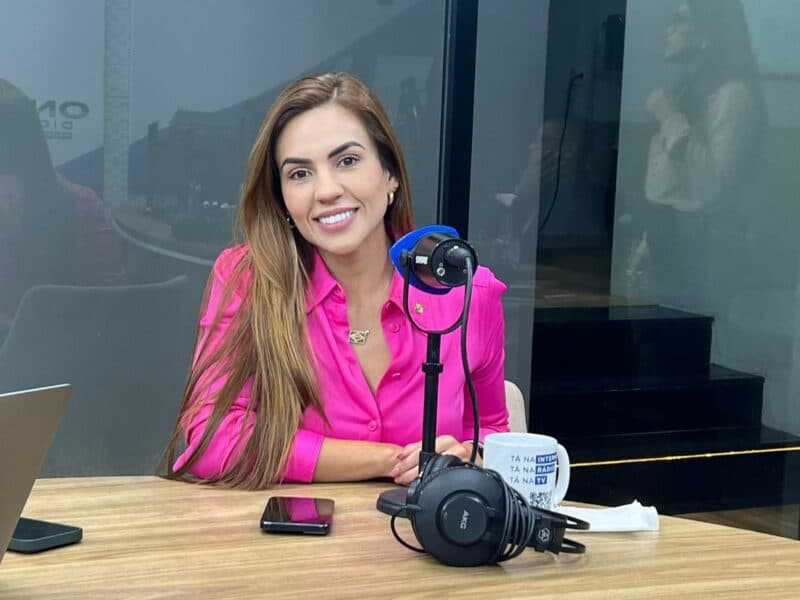 Débora Menezes nega atrito com delegada da Depca e diz que recebe críticas por ser da direita