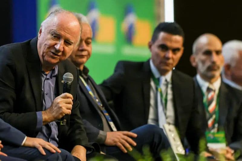 Prefeituras pedem em Brasília apoio do governo federal para recuperação financeira