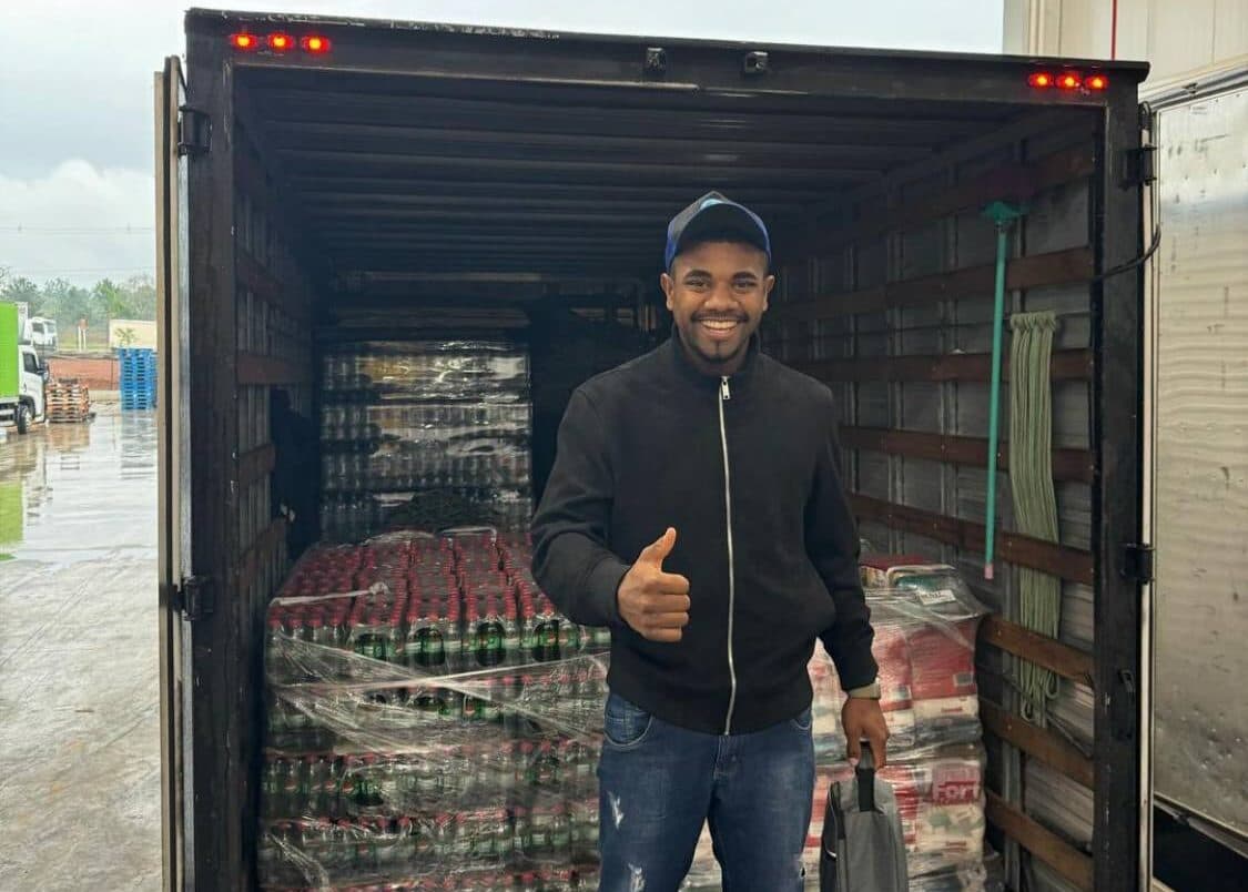 VÍDEO: Campeão BBB 24, Davi é criticado por filmar tragédia no Rio Grande do Sul