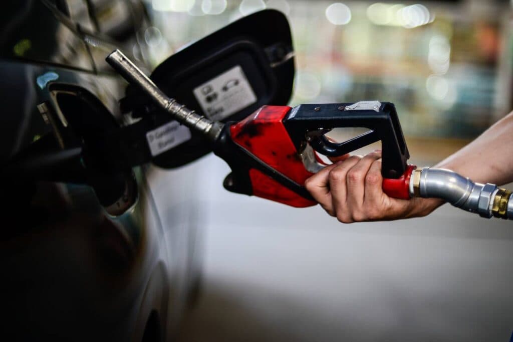 Governo prorroga até setembro subsídio de R$ 0,44 na gasolina