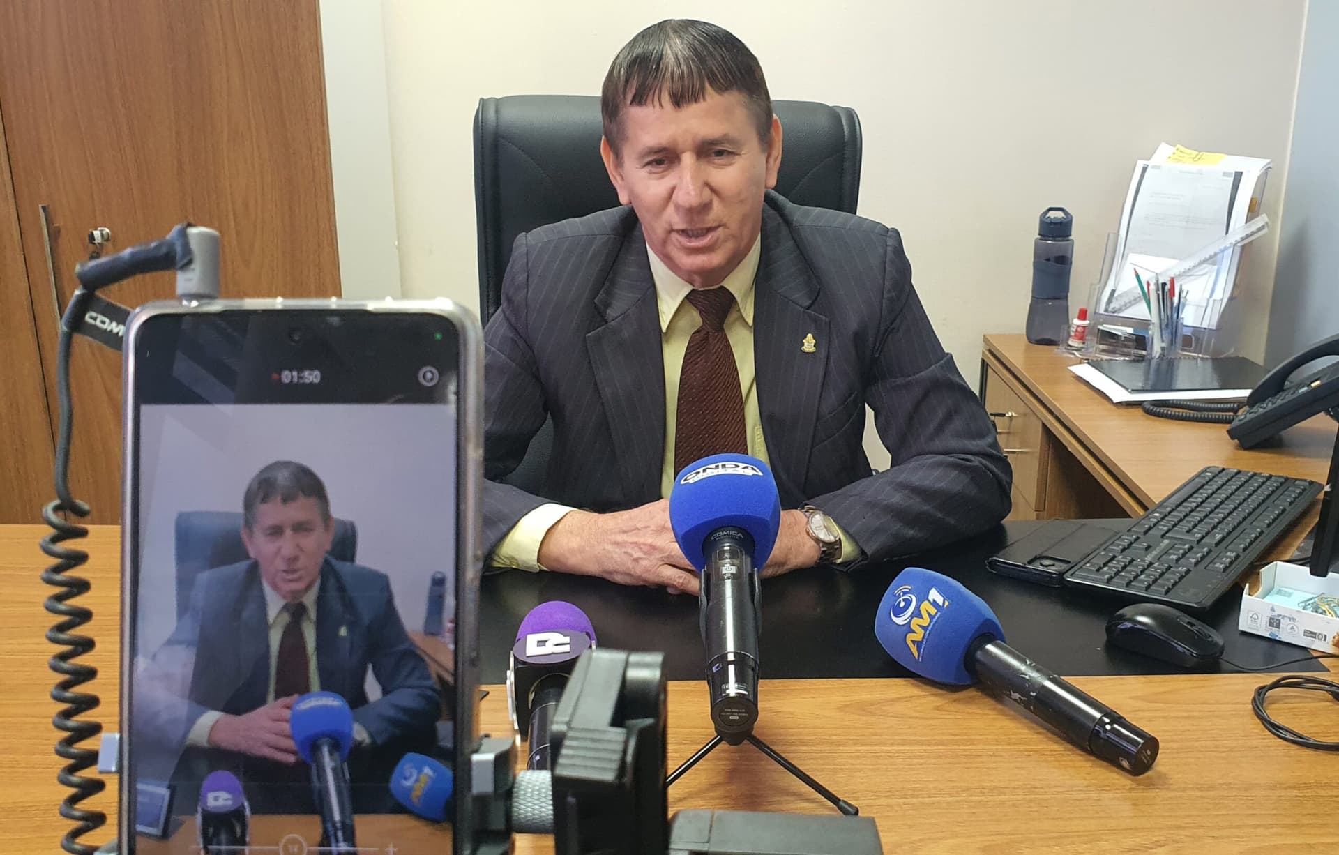 Líder do Republicanos na CMM, Roberto Sabino se esquiva da CPI e diz que fica com David Almeida se partido fechar com Roberto Cidade