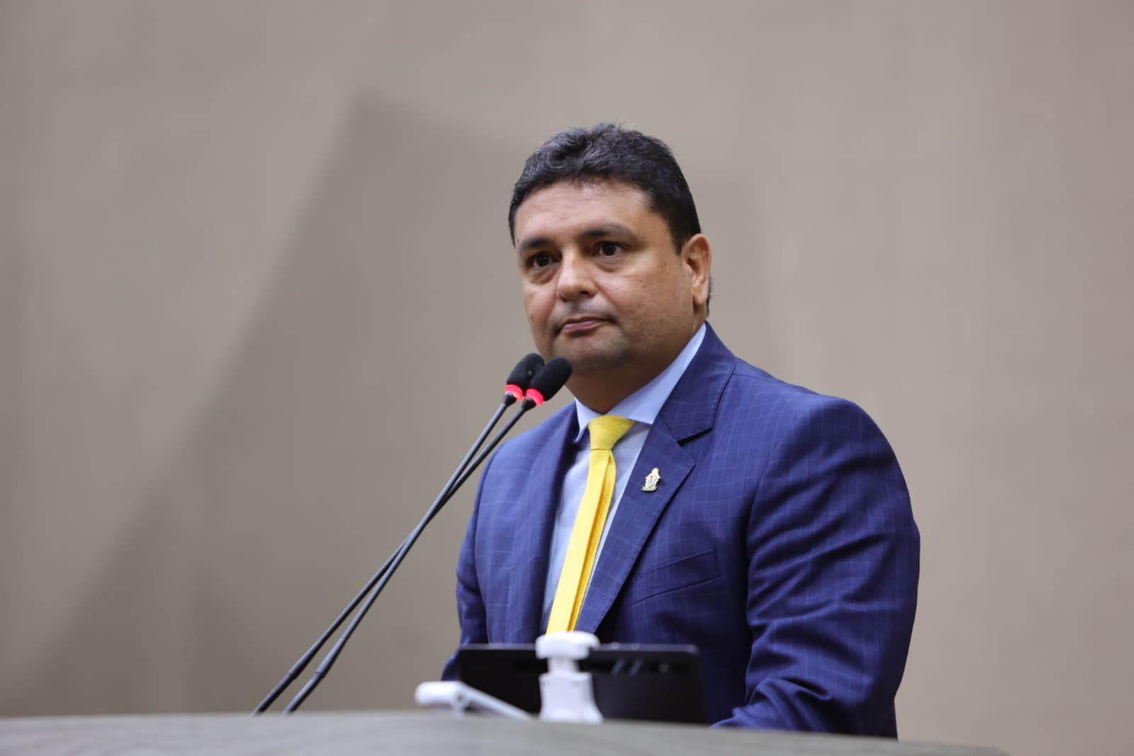 Caio André isenta CMM por suposta irregularidade no valor em tramitação do novo salário do vice-prefeito de Manaus