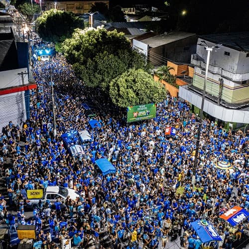 Caprichoso reúne nação azulada para festejar Boi de Rua neste sábado, em Parintins