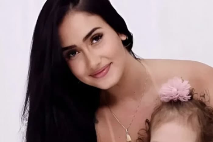 Mãe suspeita de desviar doações enviadas à filha com paralisia cerebral se apresenta à polícia, em GO