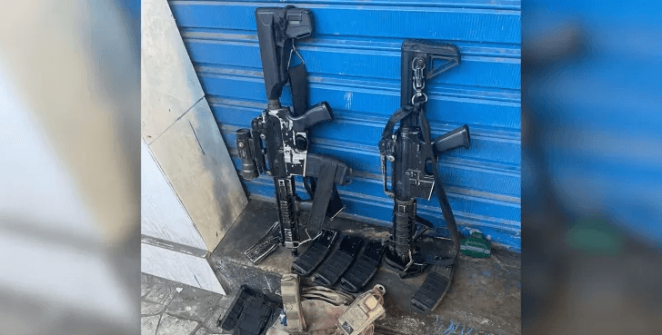 Polícia apreende metralhadora que derruba aviões durante operação na Maré, no RJ