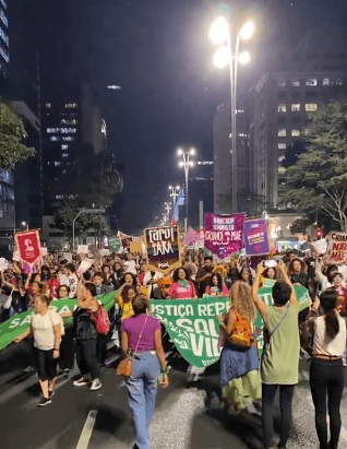 Mulheres vão às ruas em diversas partes do país contra PL do Aborto