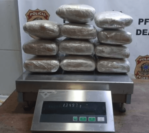 Amazonense é presa com 11 tabletes de drogas em aeroporto de São Paulo