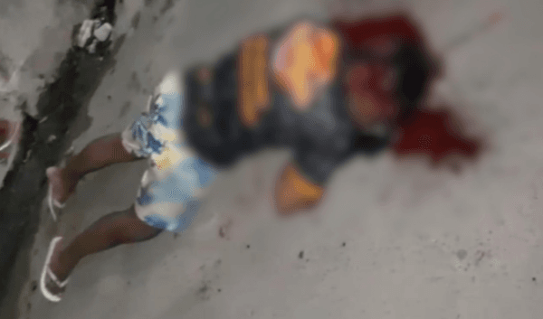 VÍDEO: Homem é abordado em casa e morto a tiros na frente da esposa, em Manaus