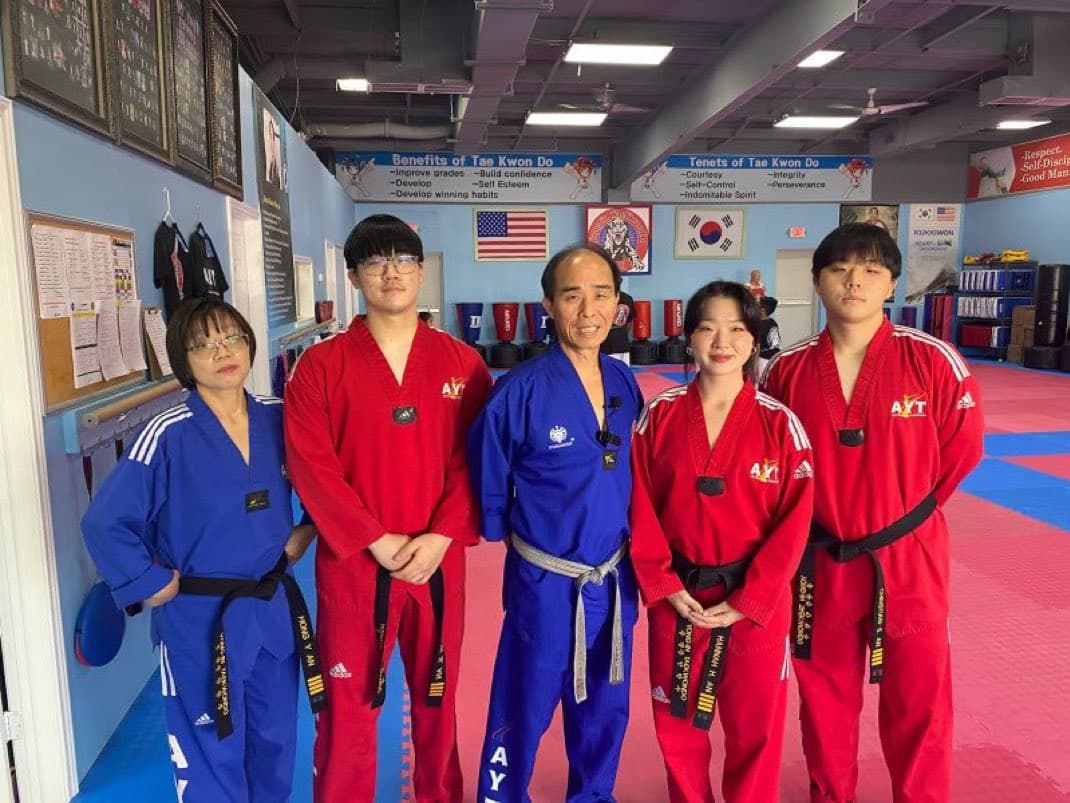 Heróis do Taekwondo: Família interrompe tentativa de estupro nos EUA