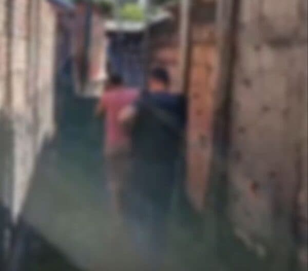 Mãe é presa suspeita de prostituir as filhas adolescentes de 14 e 15 anos, em Manaus