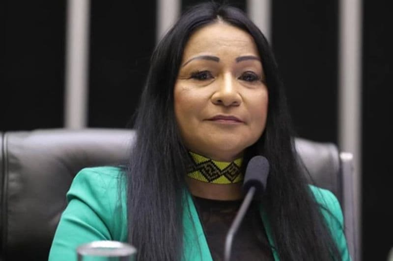 Deputada Silvia Waiãpi (PL-AP) é cassada após pagar harmonização facial com fundo eleitoral