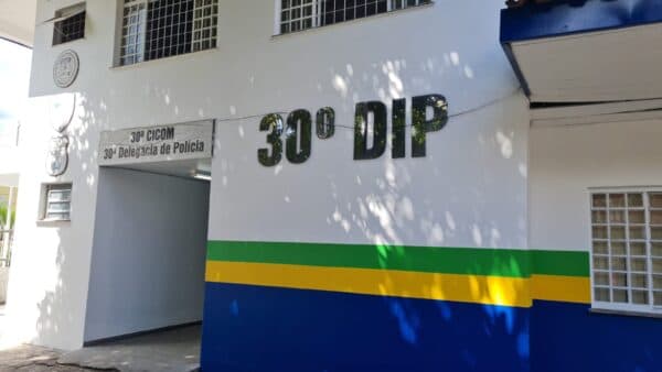 Dupla é presa por tentativa de homicídio ocorrido em 2004, na zona Leste de Manaus