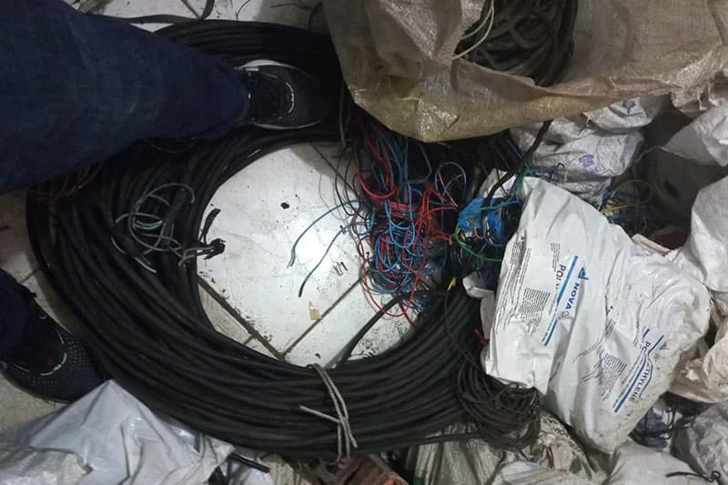 Homem é preso com cabos de energia roubados de parque na zona Norte de Manaus