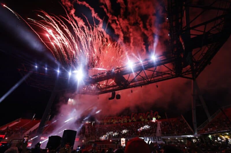 Com shows de Belo e Thiaguinho, ‘Festa dos Visitantes’ bate recorde com 23 mil pessoas, em Parintins