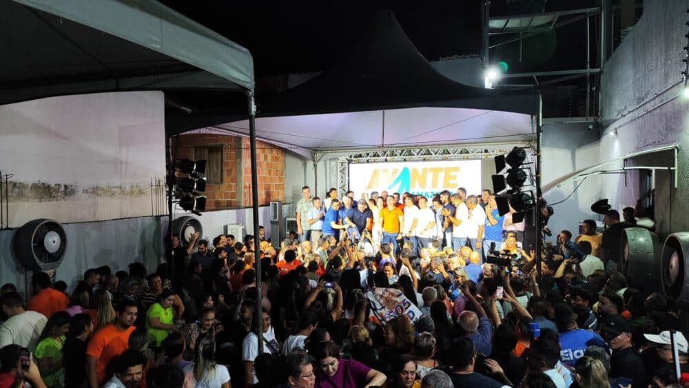 David Almeida exalta origens e diz ser “prefeito da periferia” ao lançar pré-candidatura à reeleição