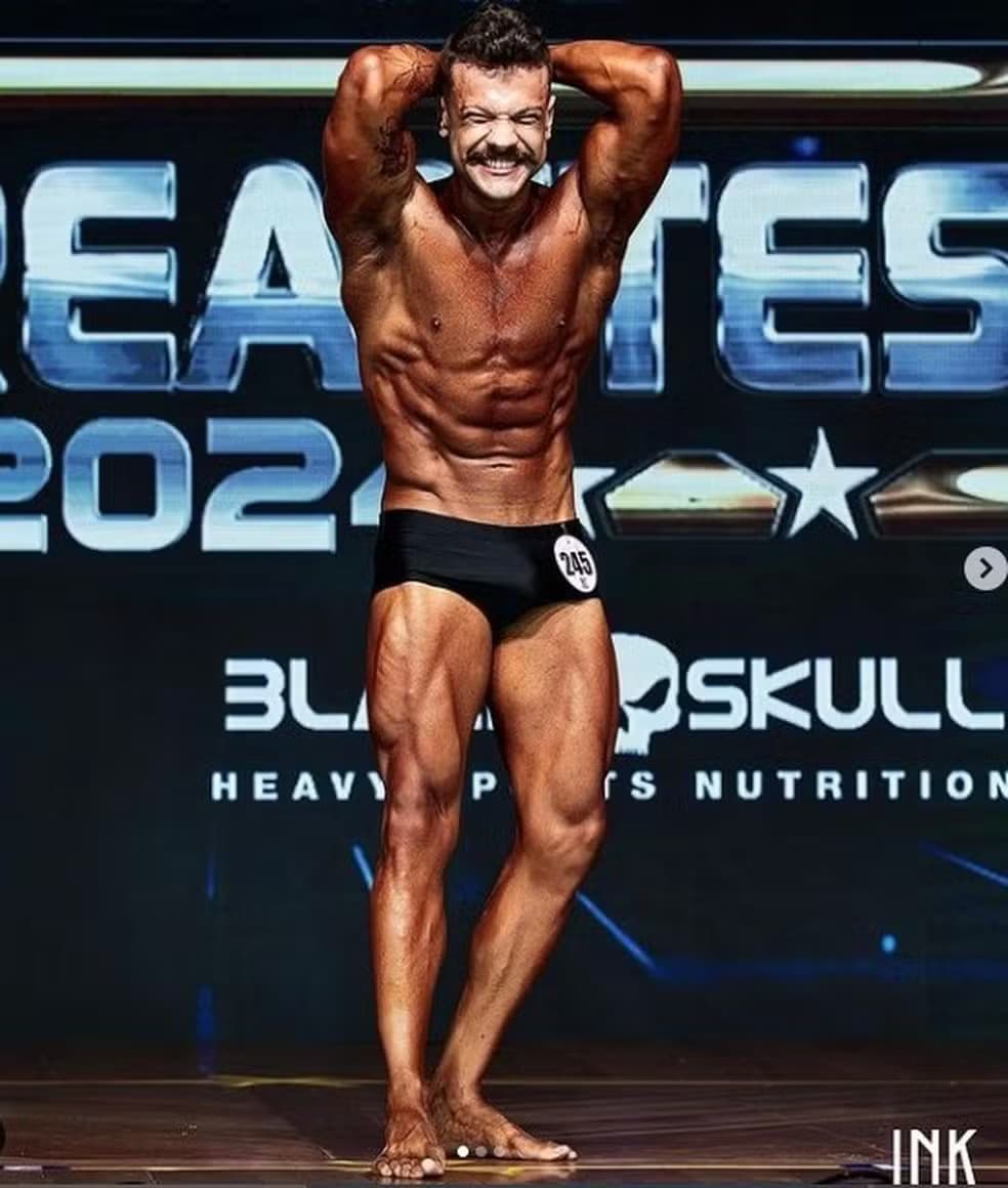 Fisiculturista de 22 anos é encontrado morto em estacionamento, na BA