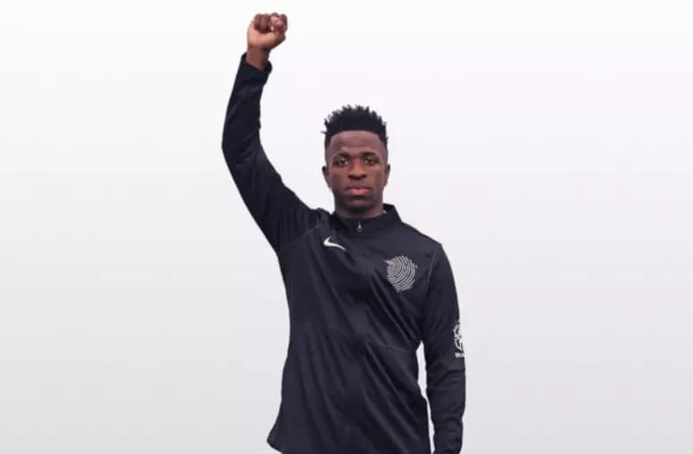 Lei Vini Jr. é sancionada após casos de racismo e homofobia no RS