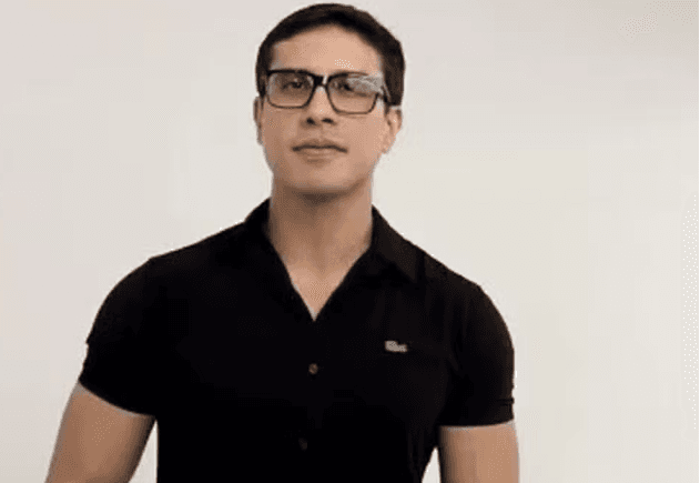 Cantor morre eletrocutado durante show em hotel no Pará