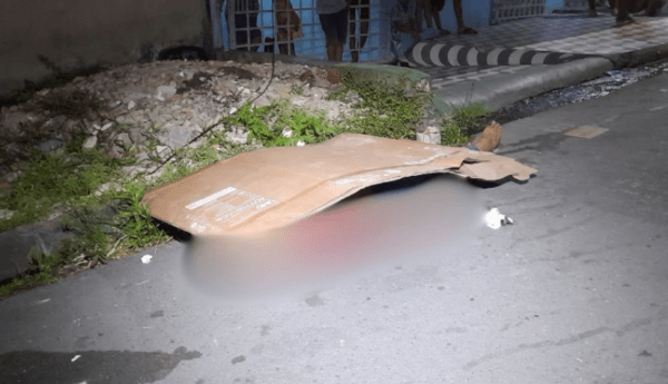 VÍDEO: Motociclista é arremessado após colidir com carro no Santa Etelvina