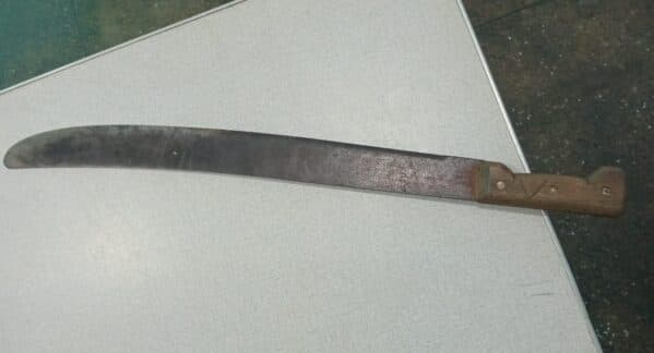 Homem tenta matar a terçadadas mãe, avó e irmã por causa de cartão de crédito, em Borba