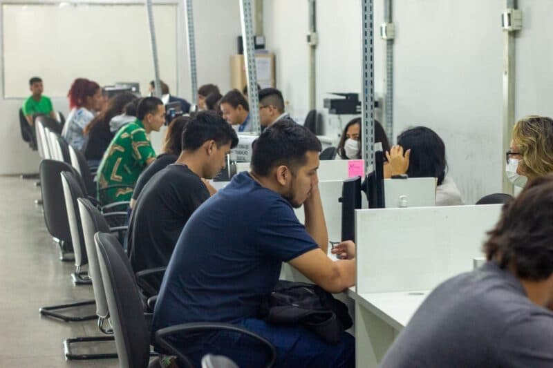 Serralheiro, coordenador de RH e mais: confira mais de 80 vagas de emprego no Sine Amazonas