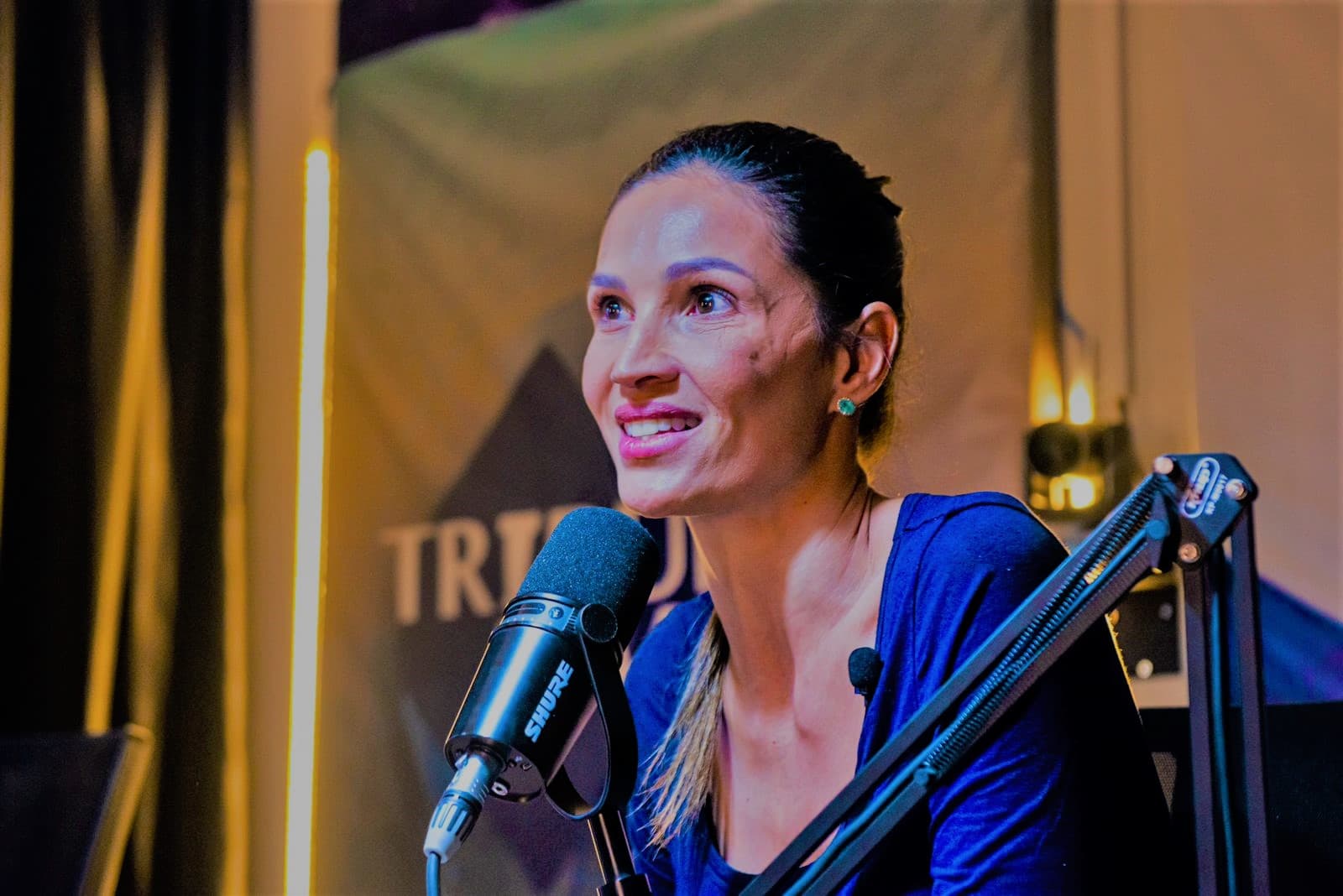 “Sou uma terceira via”, diz Michele Valadares sobre polarização política na disputa pela Prefeitura de Parintins