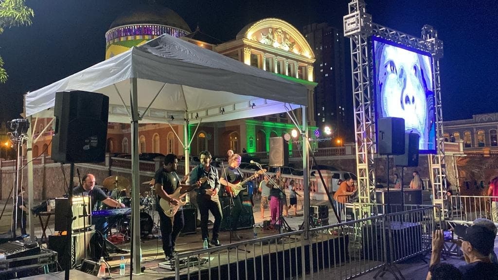 Especiais com Beatles e Pink Floyd agitam julho no Tacacá na Bossa, no Largo de São Sebastião