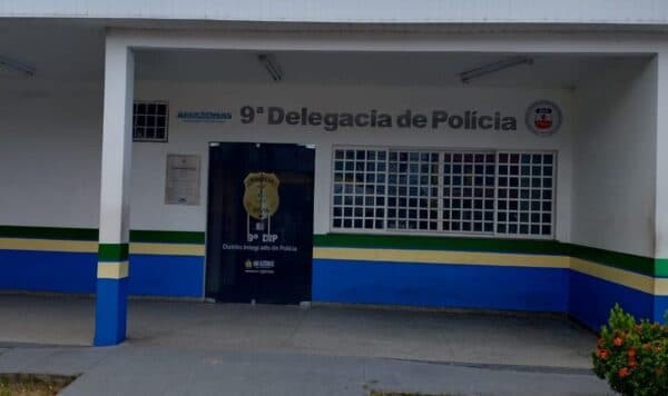 Mulher é presa em banco ao usar documentos da amiga para sacar dinheiro em Manaus