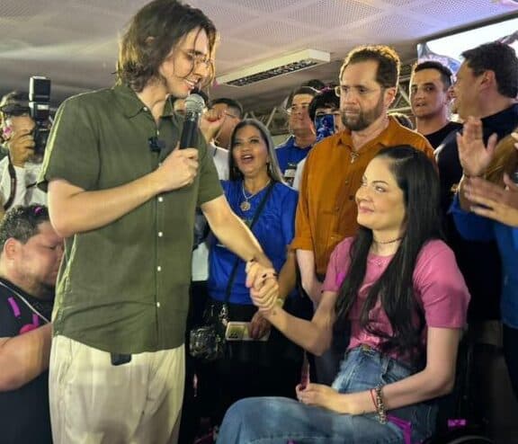 Amom Mandel defende mandato inclusivo ao escolher Nancy Segadilha como vice