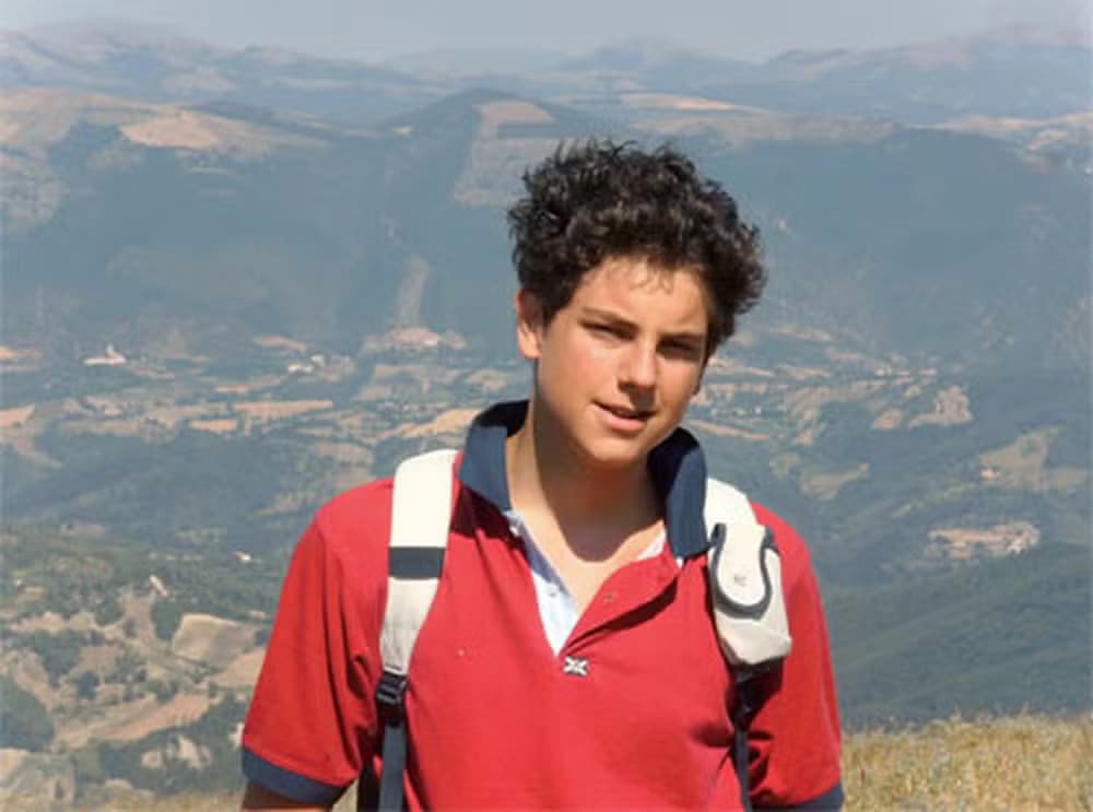 Papa Francisco aprova canonização de Carlo Acutis, o “padroeiro da internet”