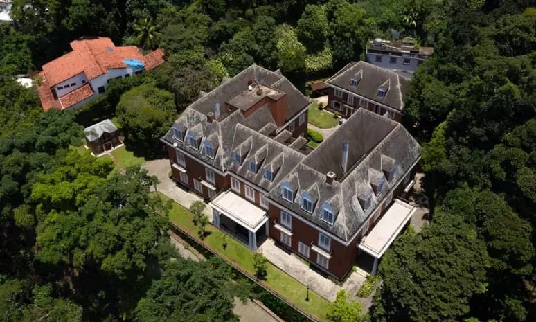 Mansão mais cara do Brasil avaliada em R$ 220 milhões é vendida no RJ