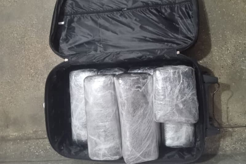 Três pessoas são presas com sete tabletes de drogas em São Gabriel da Cachoeira