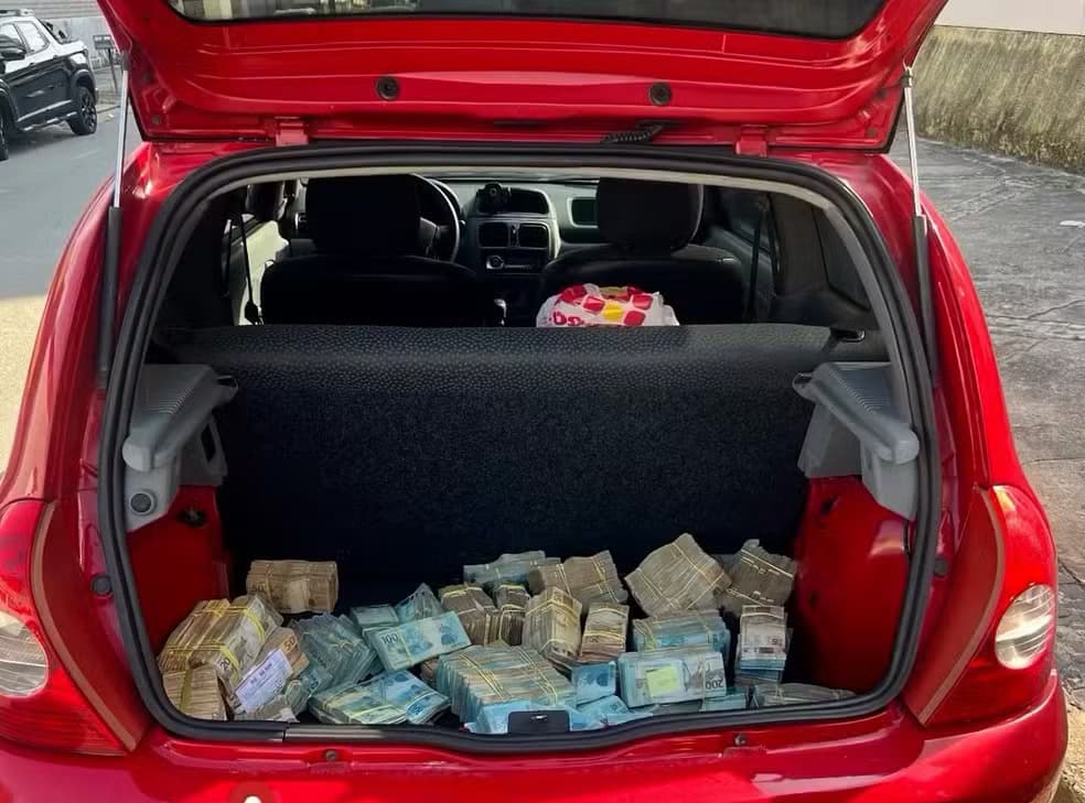 Polícia do MA investiga se carro com R$ 1 milhão em porta-malas teve parte do dinheiro furtado