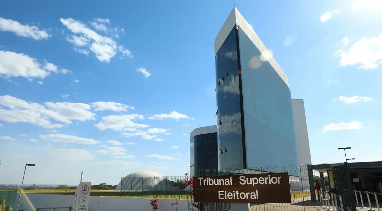 TSE recebeu 1,2 mil denúncias de propaganda irregular no 2º turno até sexta-feira (25)