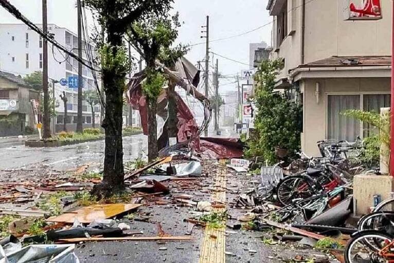 Tufão Shanshan toca o solo no Japão e deixa três mortos nesta quinta-feira (29)
