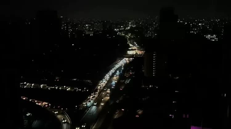 VÍDEO: Apagão atinge pontos da cidade de São Paulo e de Guarulhos neste sábado (31)
