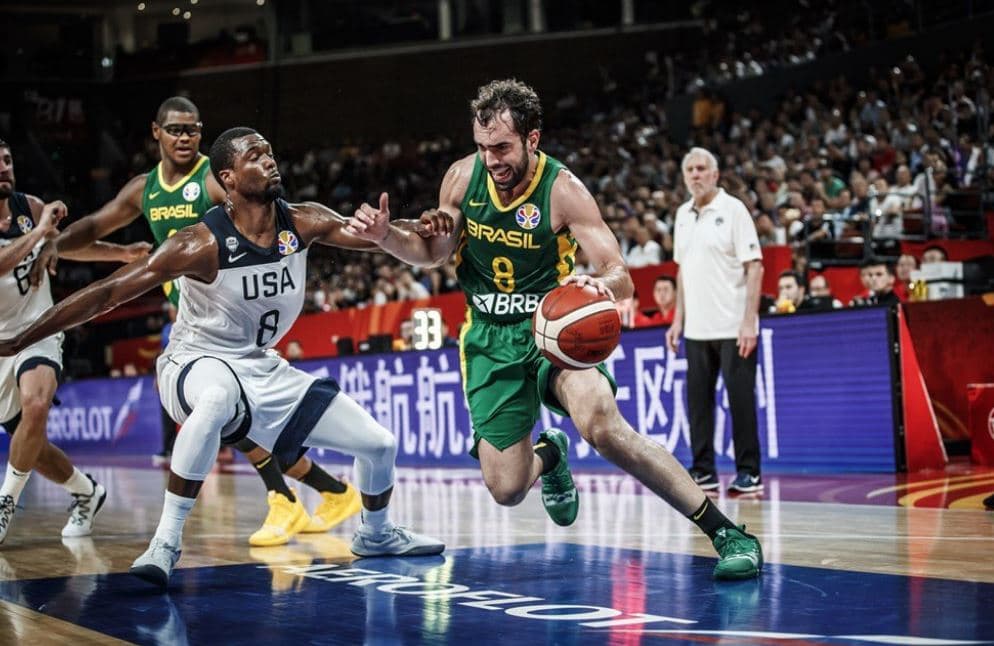 Brasil perde para os Estados Unidos e acaba eliminado do basquete nas Olimpíadas