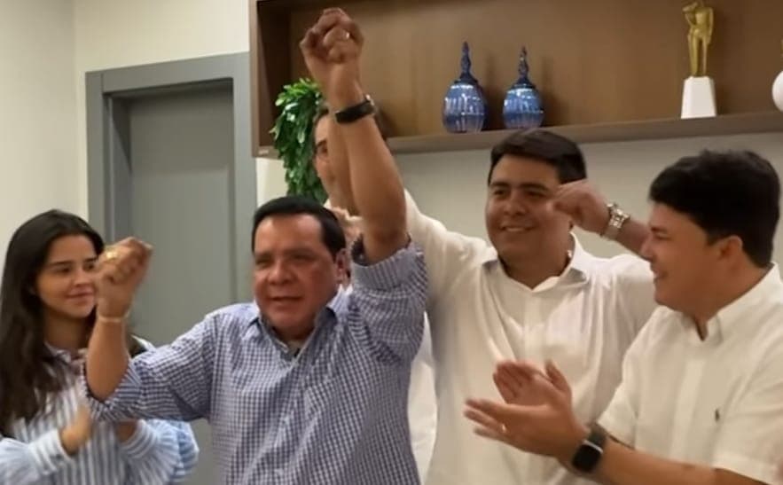 Após tumulto em convenção, Adail Pinheiro anuncia filho como seu vice em Coari