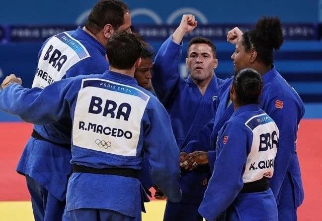 Olimpíadas: Brasil bate Itália e conquista medalha de bronze no judô por equipes